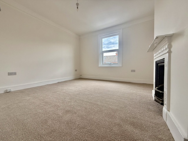 mainbedroom.jpeg